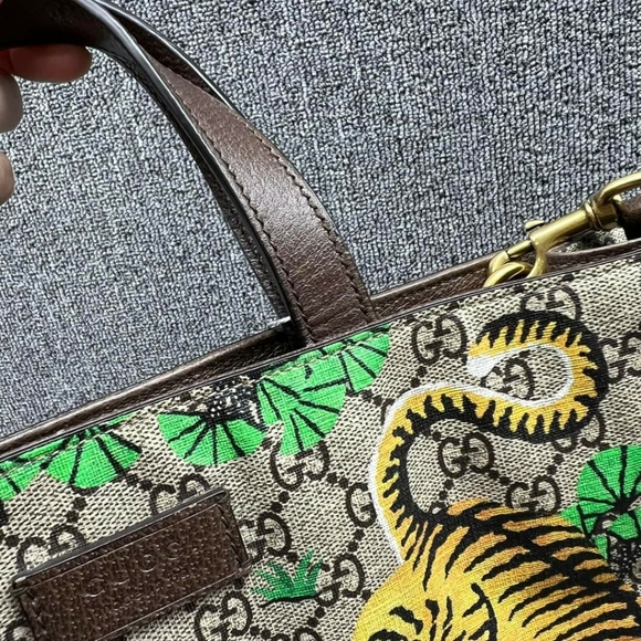 100% Authentic Gucci GG Supreme Bengal Tote Bag - Picture 7 of 16